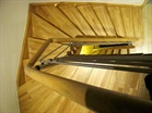 dvoupodlažní samonosné schodiště rodinného domu